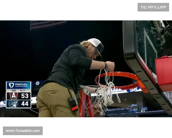 山猫核心科利尔伤停主帅遭禁赛,球队半决赛遭逆转 山猫核心科利尔伤停主帅遭禁赛,球队半决赛遭逆转